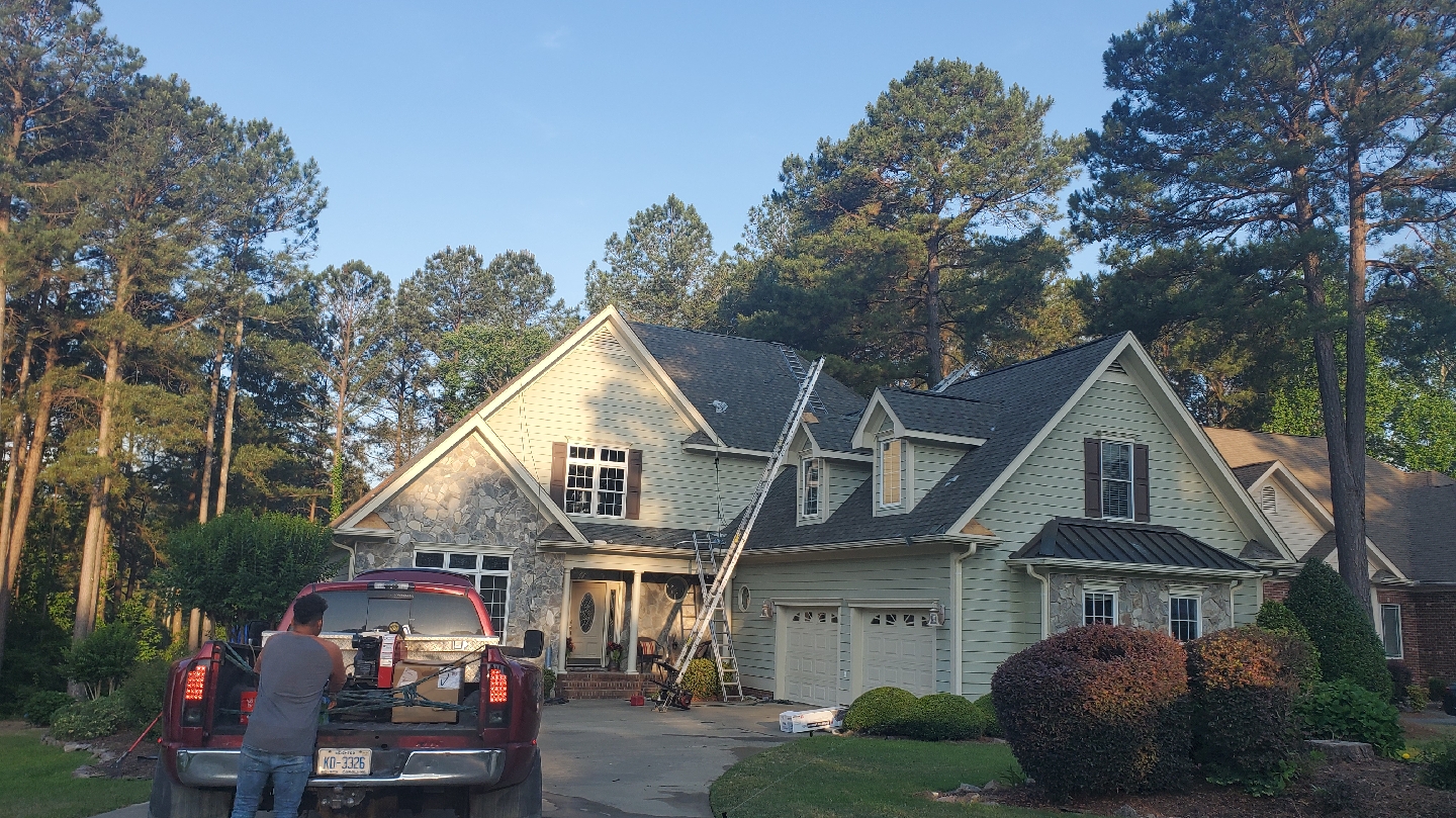 Luis Roofing LLC project